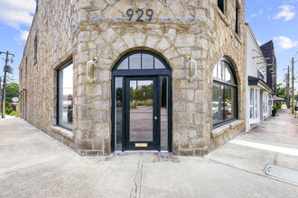 929 Main St, Stone Mountain, GA for rent Building Photo- Image 1 of 12