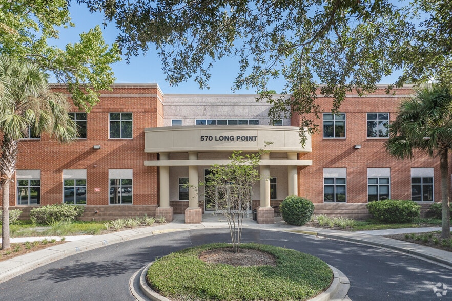 570 Long Point Rd, Mount Pleasant, SC to rent - Building Photo - Image 3 of 30