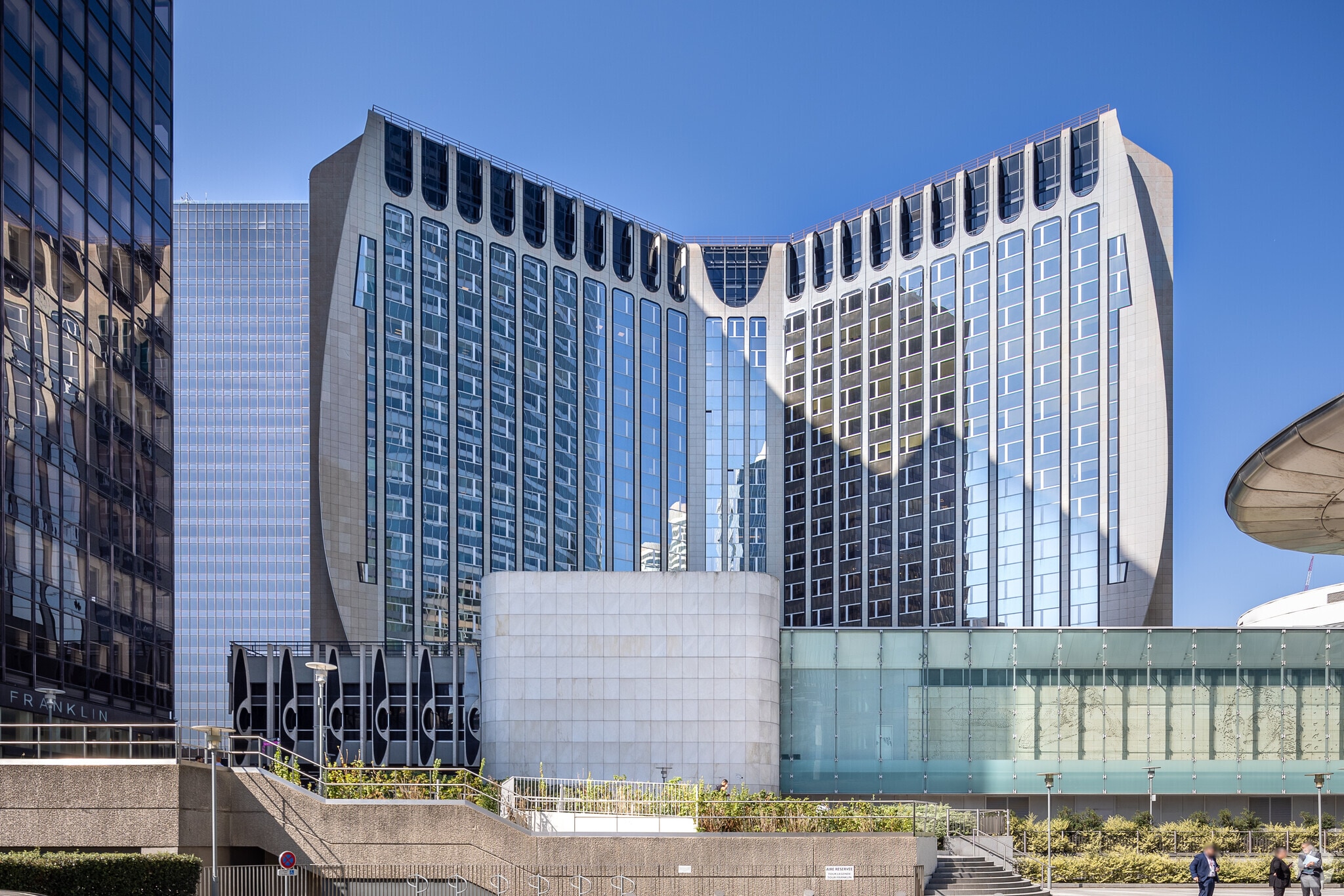 1 Avenue Du Général De Gaulle, Puteaux to rent Primary Photo- Image 1 of 8