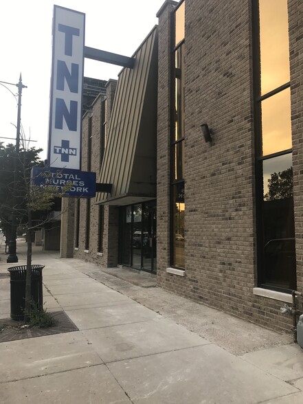 7026 W North Ave, Chicago, IL for rent - Building Photo - Image 2 of 5