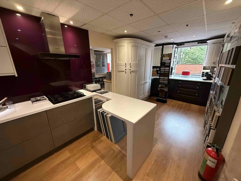 High St, Stoke On Trent to rent - Interior Photo - Image 2 of 5