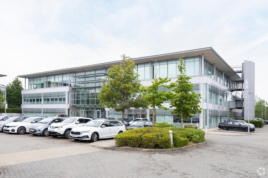 Parkway, Fareham for sale - Primary Photo - Image 1 of 1