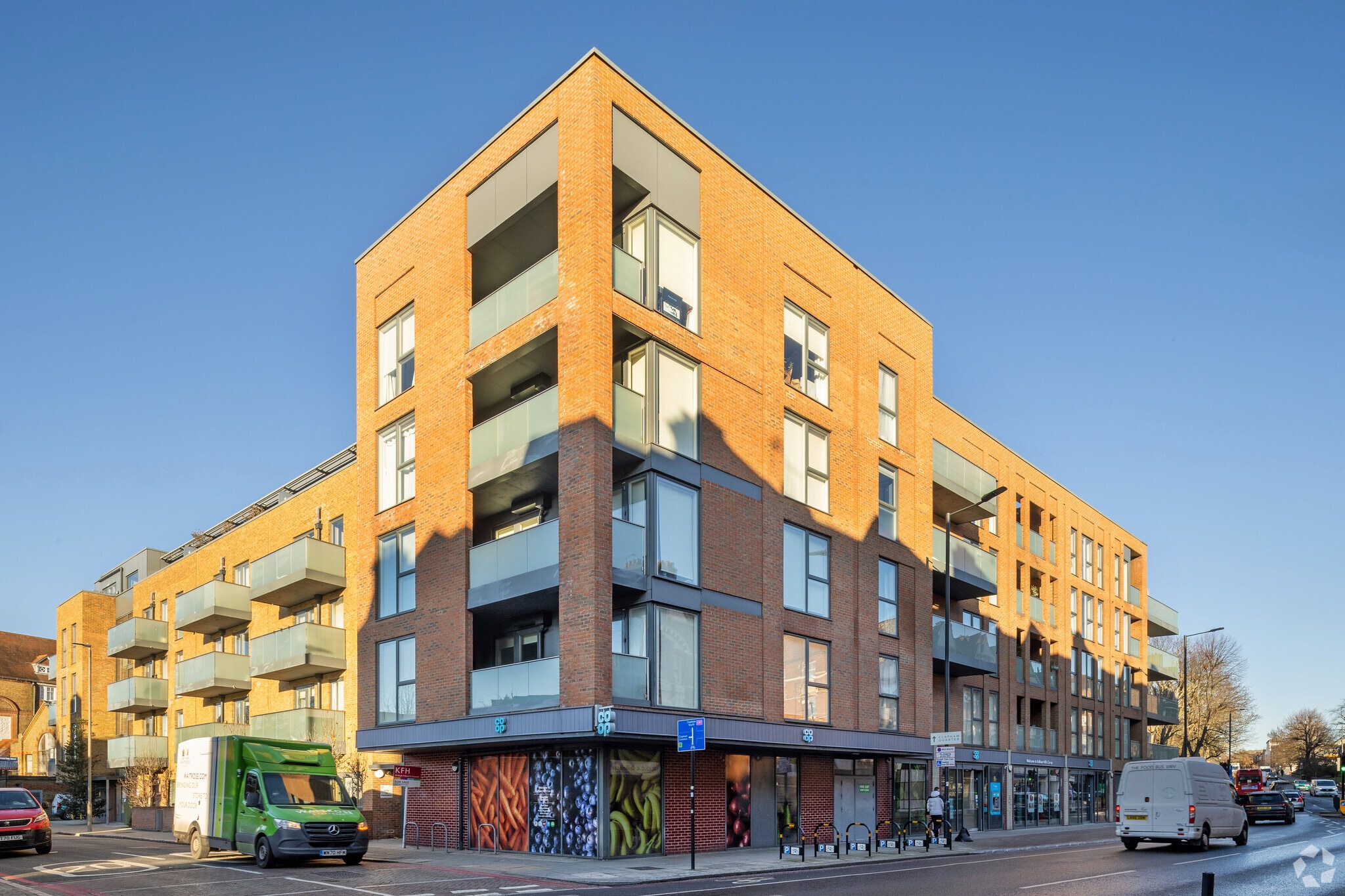 40 Balham Hl, London for sale Primary Photo- Image 1 of 1