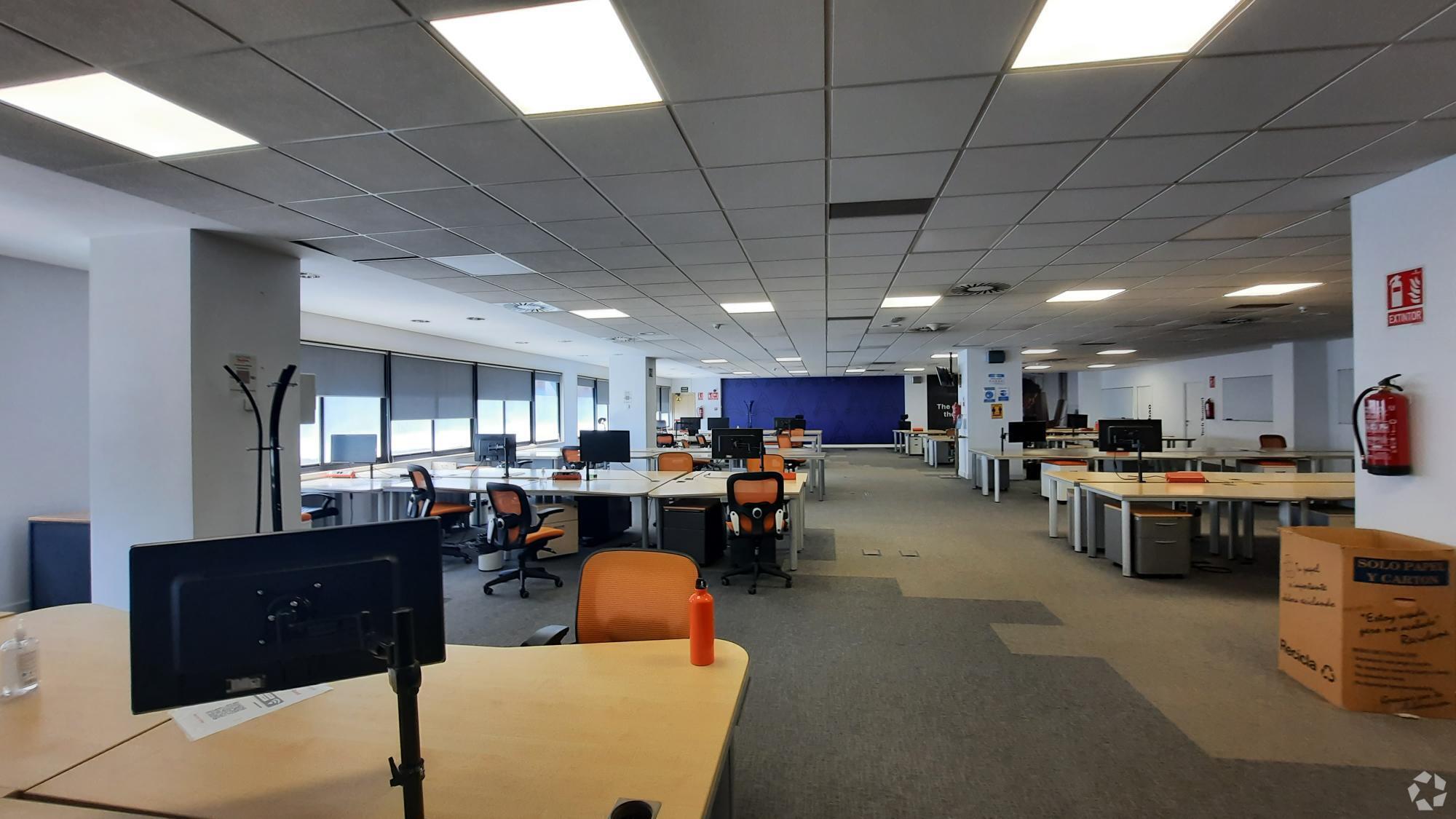 Office in Madrid, Madrid to rent Interior Photo- Image 1 of 13