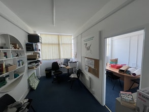 49 Warrington St, Ashton Under Lyne to rent Interior Photo- Image 1 of 7