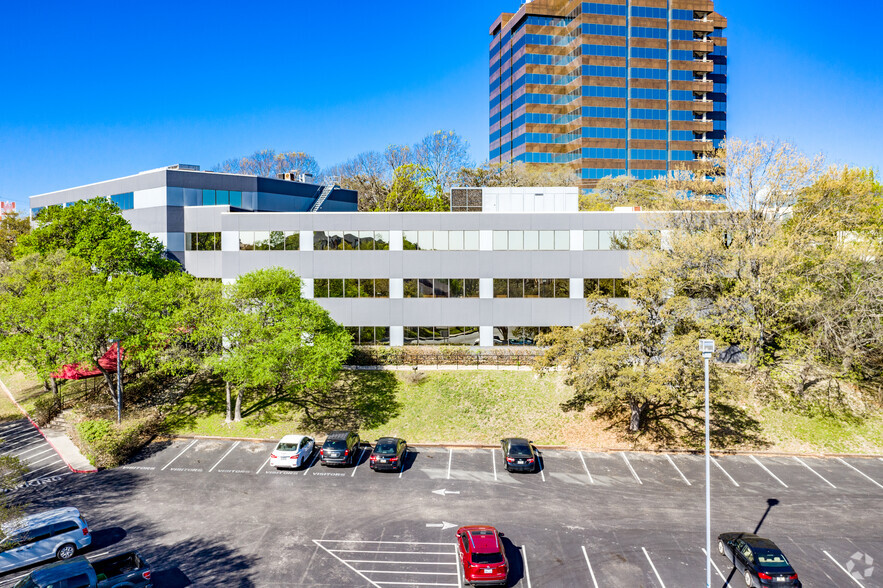 4201 Medical Dr, San Antonio, TX for rent - Building Photo - Image 3 of 5