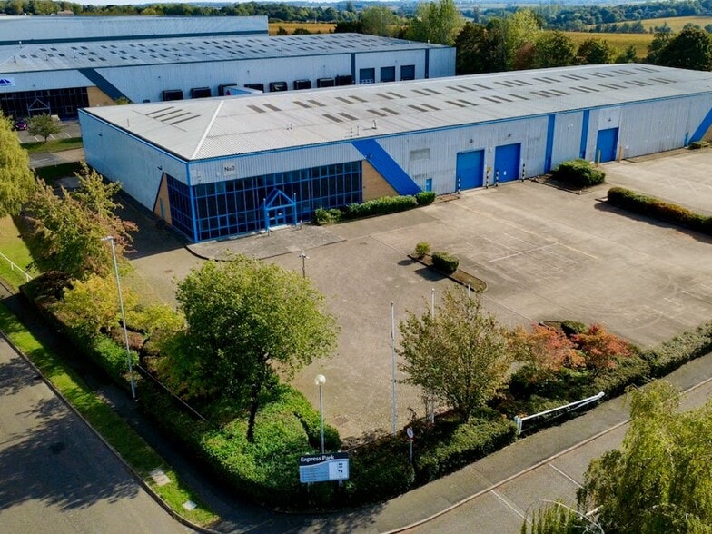 Shipton Way, Rushden to rent - Building Photo - Image 1 of 3
