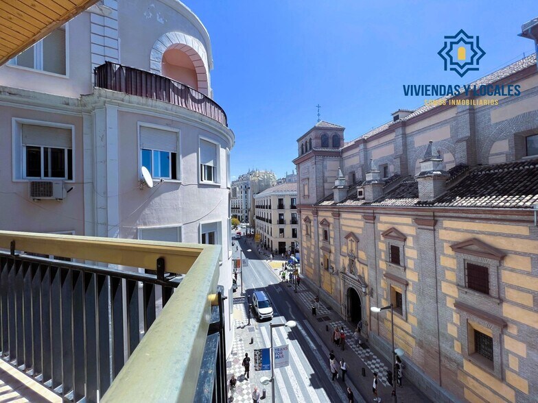 Calle Recogidas, 8, Granada, Granada to rent - Building Photo - Image 2 of 19