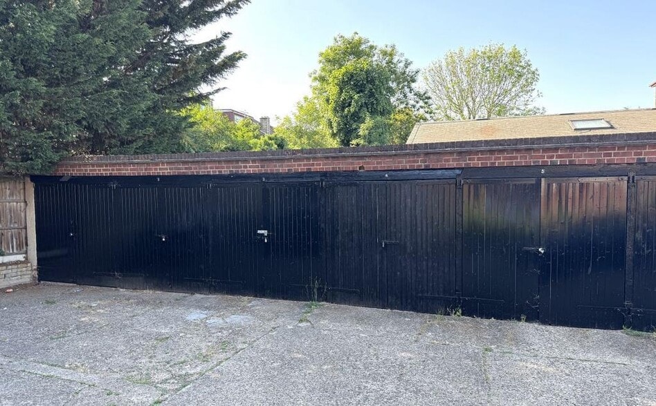 14 Abingdon Rd, London for sale - Building Photo - Image 2 of 3