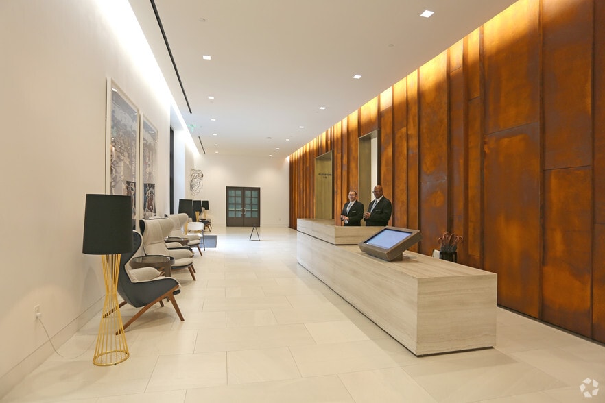 8910 University Center Ln, San Diego, CA to rent - Lobby - Image 3 of 31