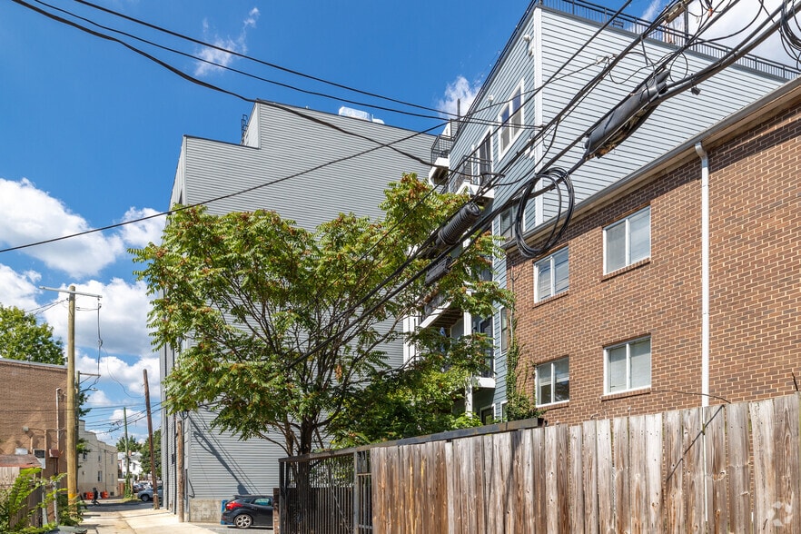 4328 Georgia Ave NW, Washington, DC for sale - Building Photo - Image 3 of 6