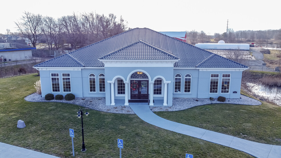 608 Union Chapel Rd, Fort Wayne, IN for sale - Building Photo - Image 1 of 1