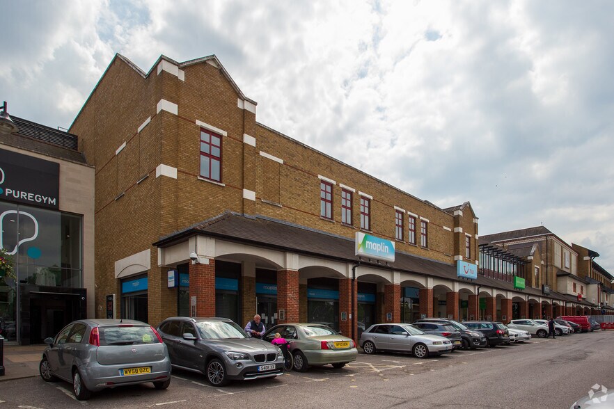 Norris Rd, Staines for sale - Building Photo - Image 1 of 1