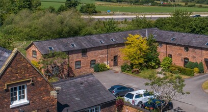 Cherry Tree Ln, Altrincham for rent Building Photo- Image 1 of 7