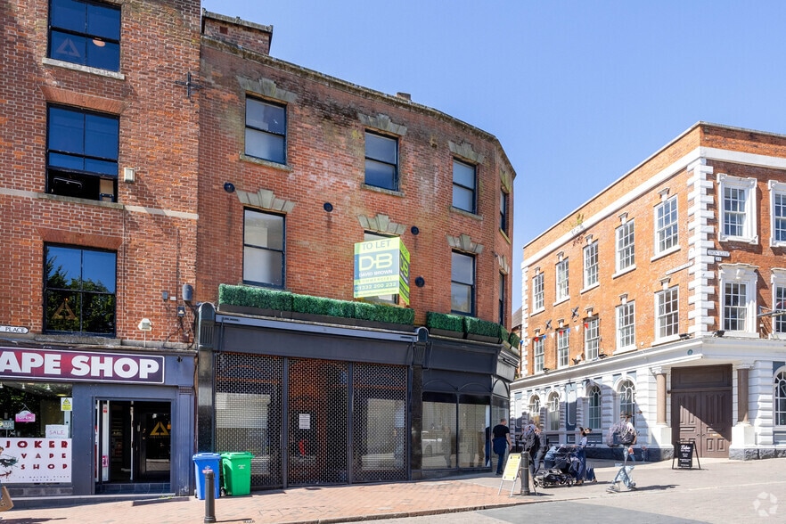 13 Market Pl, Derby to rent - Building Photo - Image 2 of 2