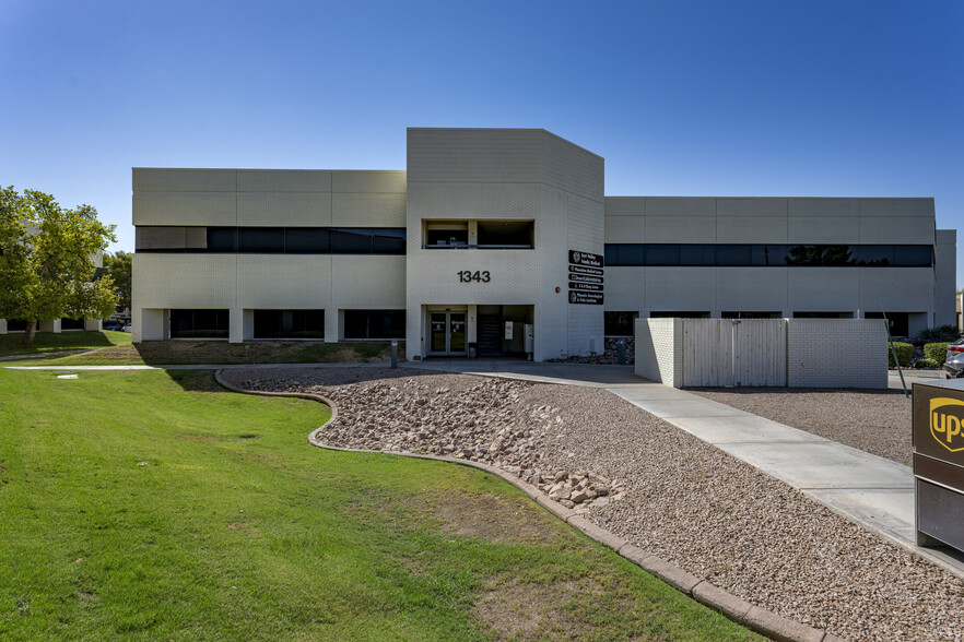 1343 N Alma School Rd, Chandler, AZ for rent - Building Photo - Image 3 of 5