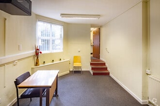 2 Albert Rd, Ripley to rent Interior Photo- Image 1 of 6