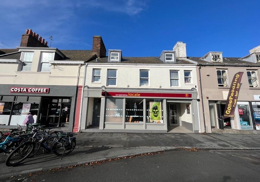 17 The Bridge, Guernsey to rent Building Photo- Image 1 of 2