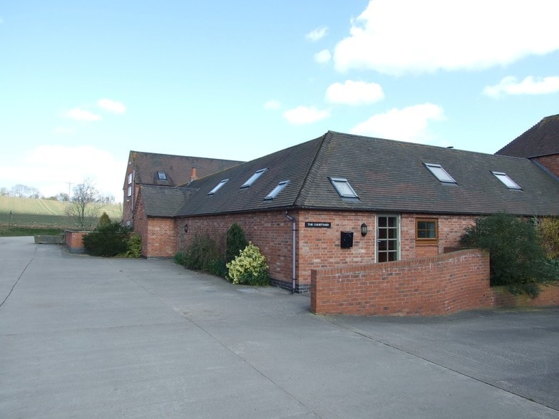 Austrey Ln, Tamworth for sale - Primary Photo - Image 1 of 1