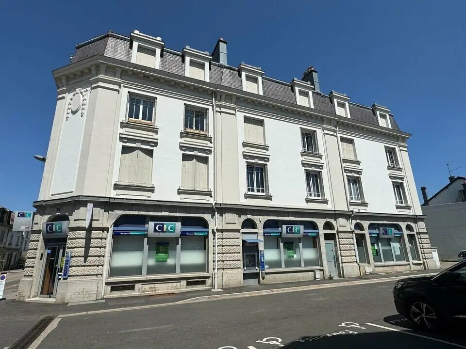 Location Bureaux 75 m² - Photo 1