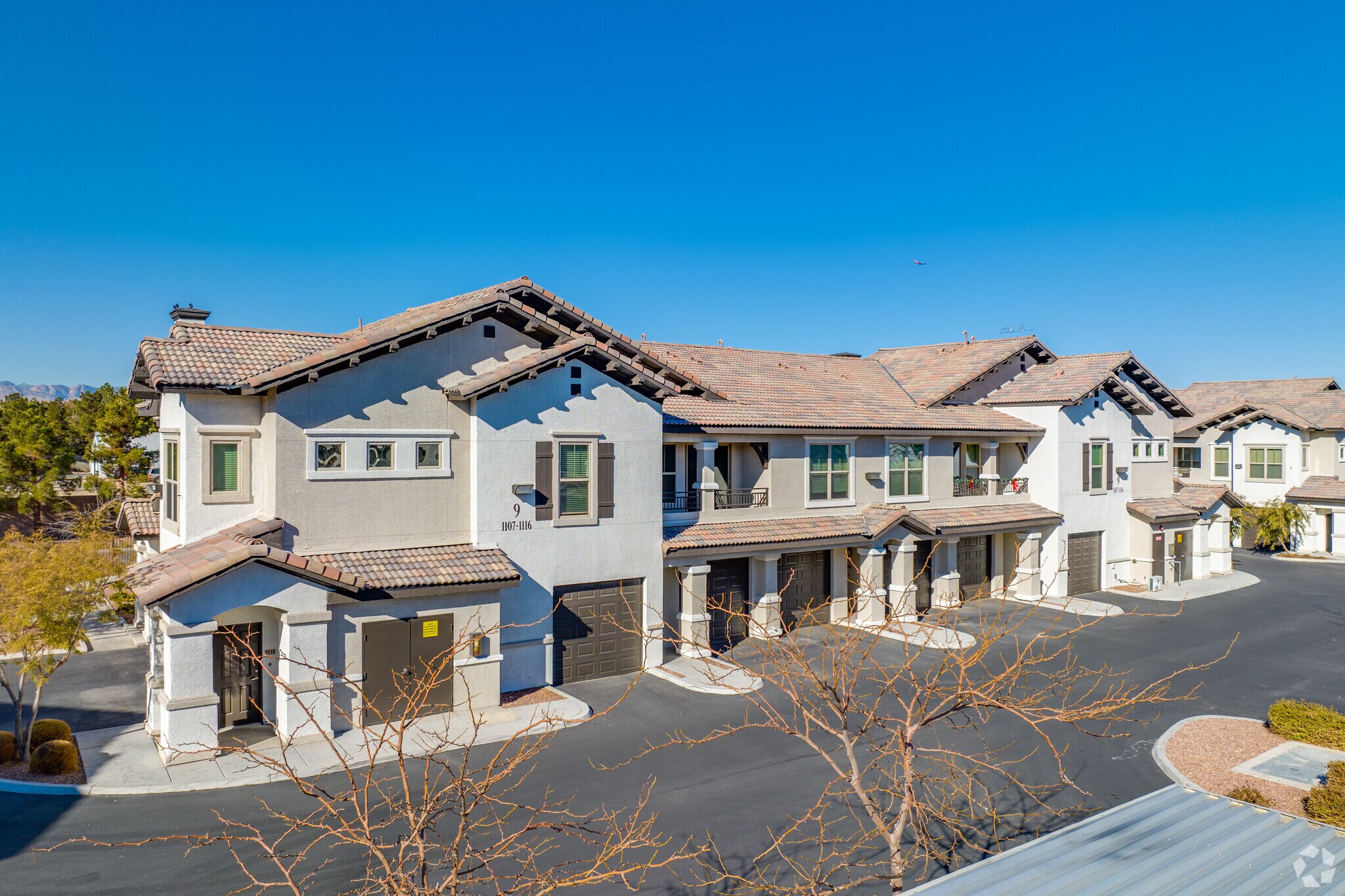 10695 Dean Martin Dr, Las Vegas, NV for sale Primary Photo- Image 1 of 1