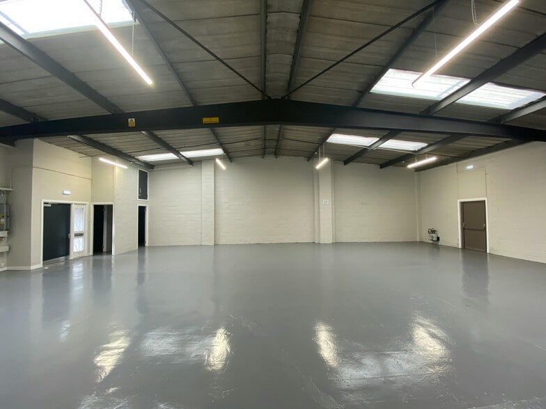 24-30 Carron Pl, East Kilbride to rent - Building Photo - Image 3 of 9