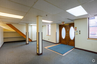 47 Hall St, Medford, MA for rent Interior Photo- Image 1 of 12