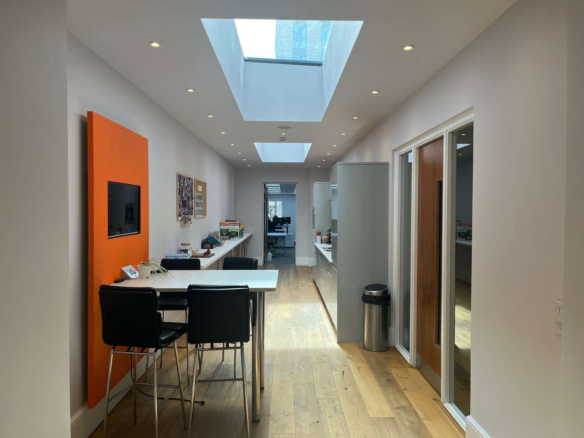 17-20 Windsor Pl, Cardiff to rent Interior Photo- Image 1 of 7