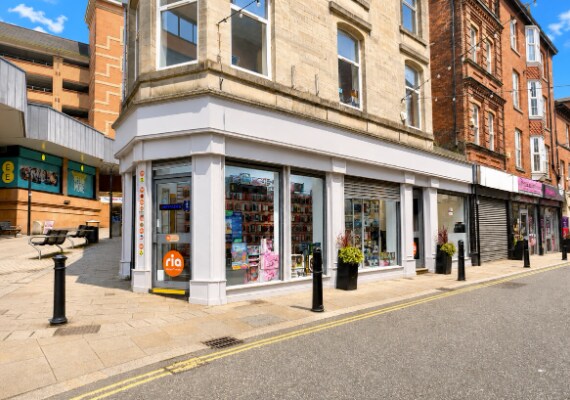 1-2 Baillie St, Rochdale to rent Building Photo- Image 1 of 12