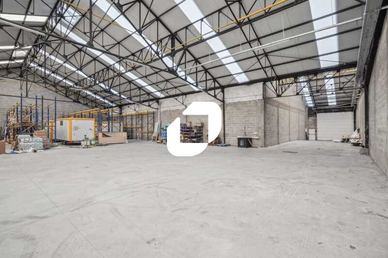 Office in Gennevilliers to rent - Building Photo - Image 2 of 3