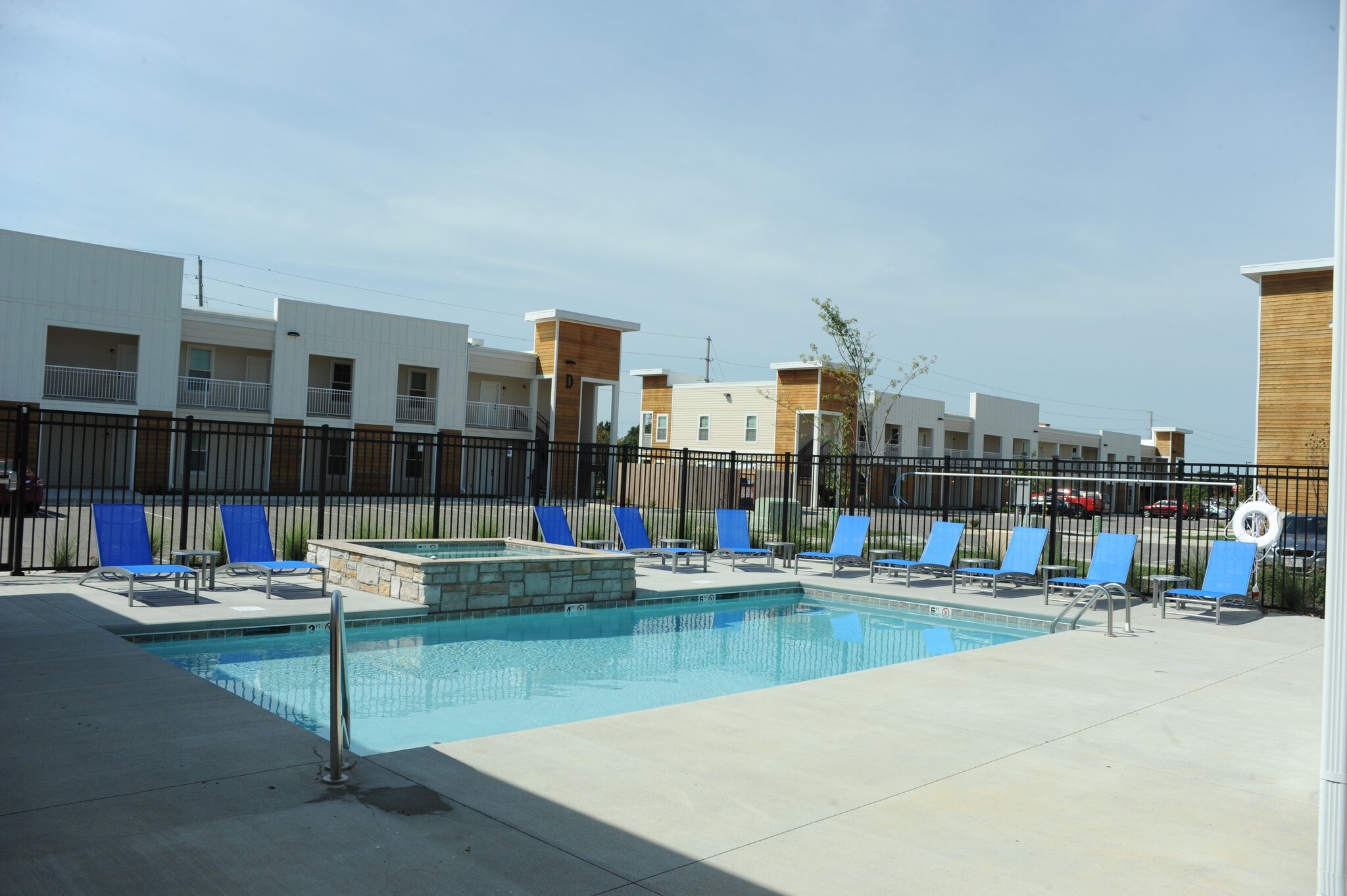 4541 Bauer Farm Dr, Lawrence, KS for sale Building Photo- Image 1 of 1