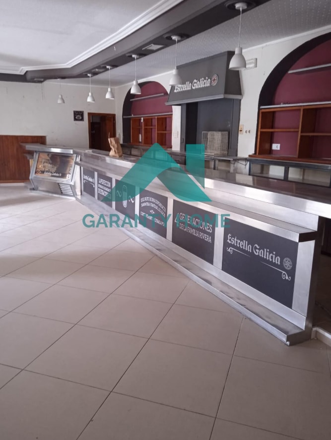 Retail in Casar de Cáceres, Cáceres to rent Interior Photo- Image 1 of 8