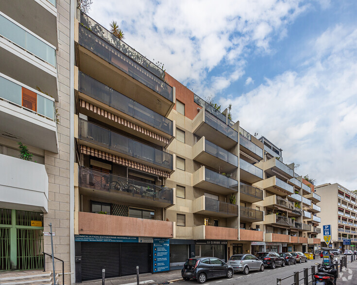 Build-to-Rent in Marseille for sale - Building Photo - Image 2 of 7