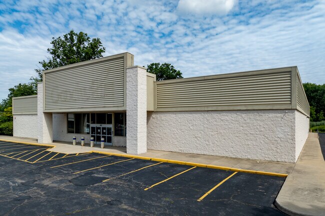 More details for 33459 Vine St, Eastlake, OH - Retail to Rent