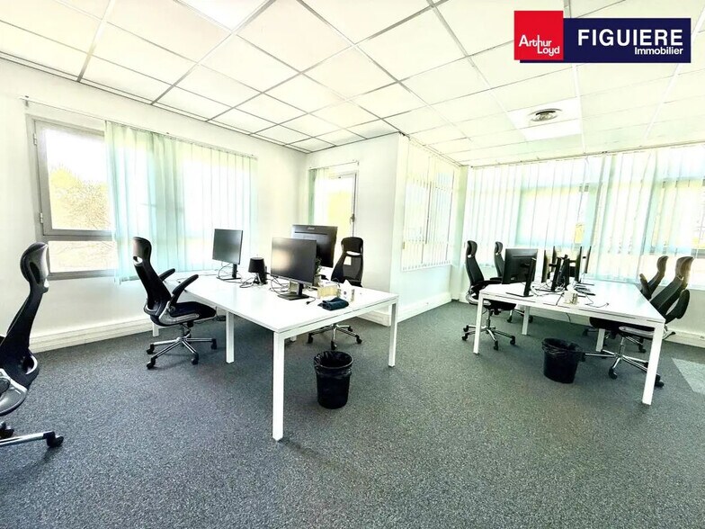 Office in Aix-en-Provence to rent - Interior Photo - Image 3 of 13