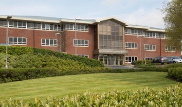 Aspinall Close, Bolton to rent Building Photo- Image 1 of 4