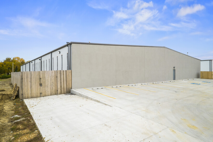 1100 N Birch Ave, Broken Arrow, OK for sale - Building Photo - Image 3 of 16