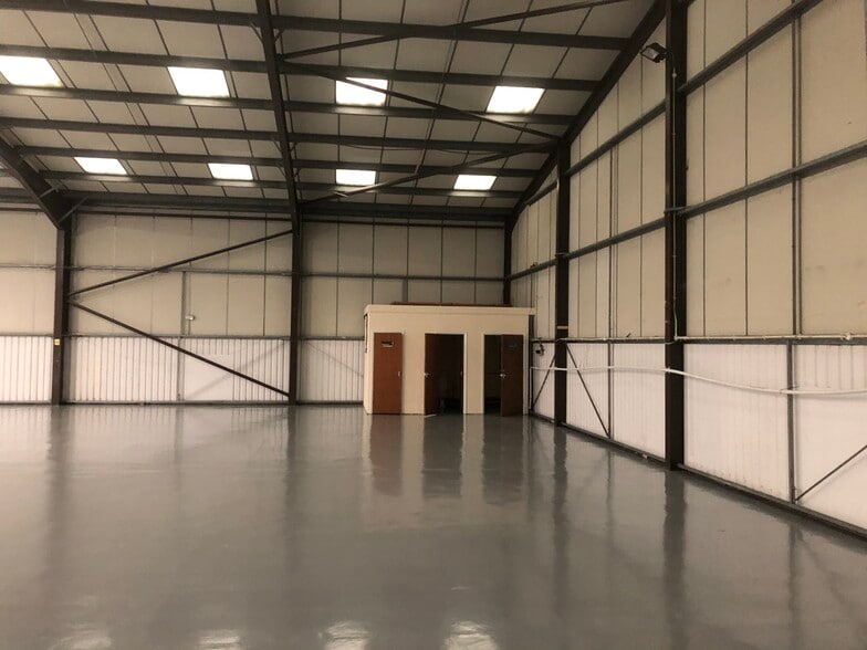 Manston Rd, Ramsgate to rent - Interior Photo - Image 2 of 5