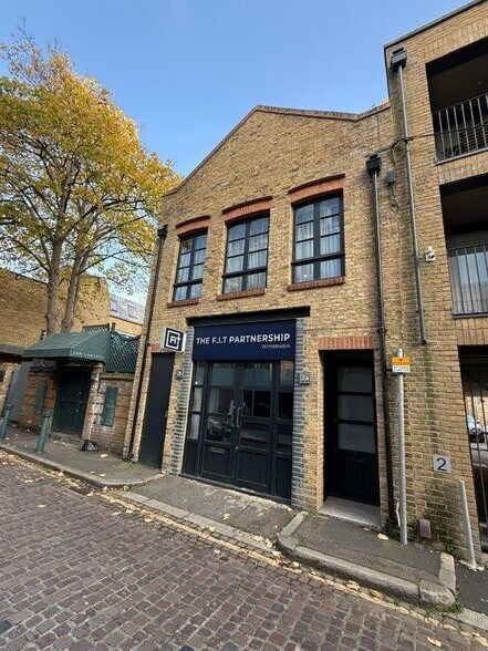 2 Worple Road Mews, London for sale - Building Photo - Image 1 of 1