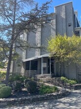 451 S Bethlehem Pike, Fort Washington, PA to rent Building Photo- Image 2 of 11