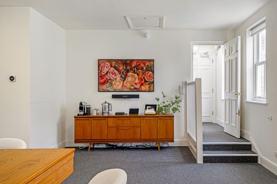 1 Bellevue Rd, London to rent - Interior Photo - Image 3 of 5