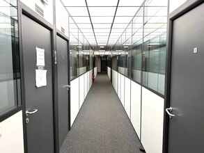 Light Industrial in Pantin for sale Interior Photo- Image 1 of 7