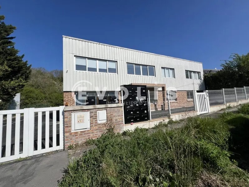 Office in Neuilly-sur-Marne to rent Building Photo- Image 1 of 9