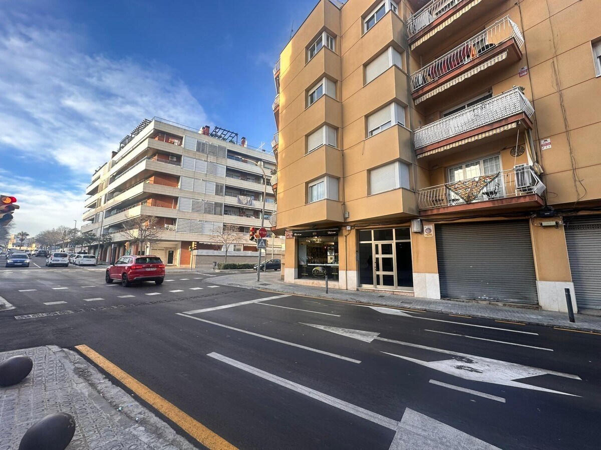Vilanova i la Geltrú, BAR 08800 - Unit - - - Interior Photo - Image 2 of 7