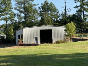 1014 Industrial Park Dr, Clinton, MS for rent Building Photo- Image 1 of 4