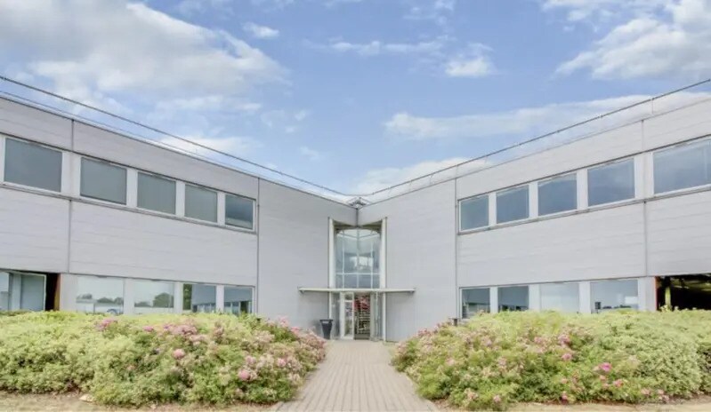 Light Industrial in Paray-Vieille-Poste to rent - Building Photo - Image 2 of 4
