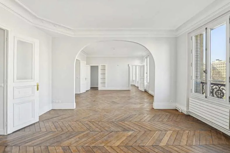 57 Avenue Charles De Gaulle, Neuilly-sur-Seine, HDS 92200 -  -  - Interior Photo - Image 1 of 10