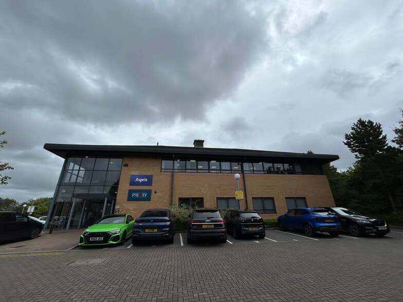 2 The Brooms, Bristol to rent - Building Photo - Image 3 of 3