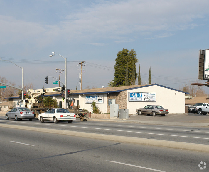 712-800 N Chester Ave, Bakersfield, CA for rent - Building Photo - Image 3 of 8