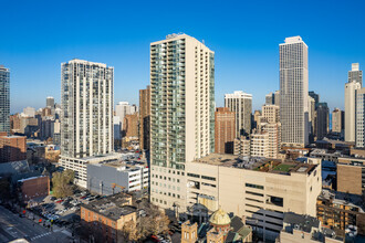 1030 N Clark St, Chicago, IL for rent Building Photo- Image 1 of 5